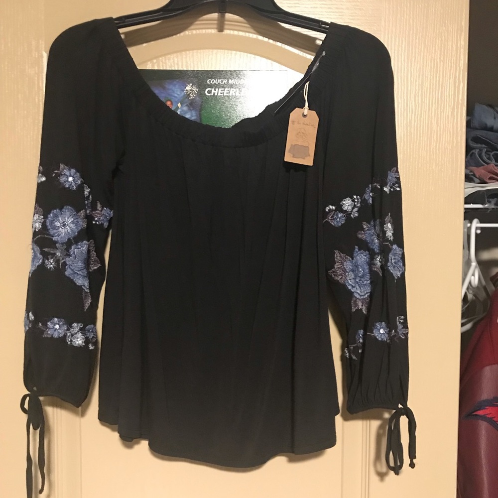 American Eagle Off the Shoulder Top